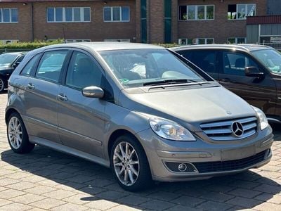 Mercedes B200