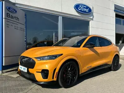 Begagnad Ford Mustang Mach-E GT Extended Range 358 kW (487 HK) 2023 Orange SUV