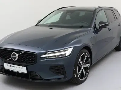 Gebraucht Volvo V60 Ultra 455 PS (334 kW) 2025 Blau Kombi