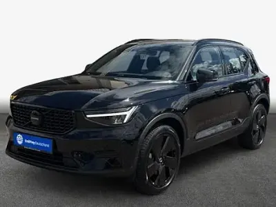 Gebraucht Volvo XC40 Plus 163 PS (119 kW) 2025 Onyx schwarzmetallic SUV