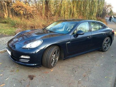 Porsche Panamera 4