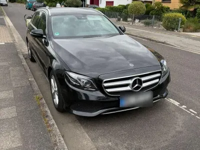 Gebraucht Mercedes E200 Avantgarde 150 PS (110 kW) 2017 Schwarz Kombi