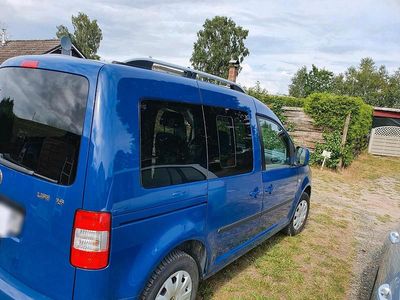 Second-hand VW Caddy 102 CP (75 kW) 2009 Albastru Monovolum