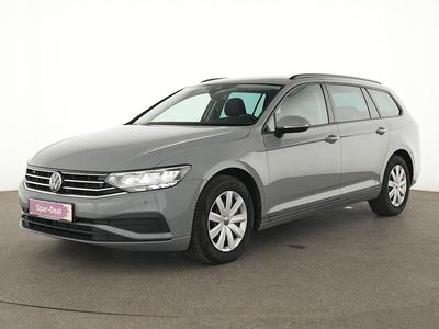 Mondsteingrau Gebraucht 2024 VW Passat Kombi | 24.699 €