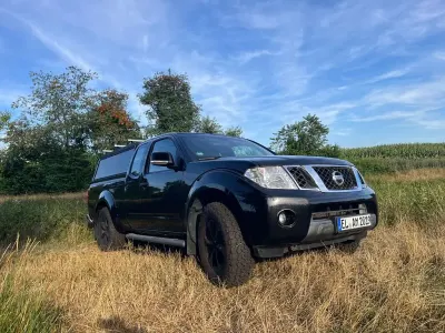 Gebraucht Nissan Navara 144 PS (105 kW) 2015 Schwarz Pickup