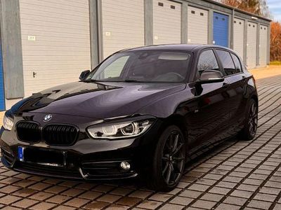 Gebraucht BMW 120 Sport Line 190 PS (139 kW) 2016 Schwarz Kleinwagen