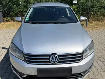 Gebraucht VW Passat Trendline 122 PS (89 kW) 2011 Silber Kombi