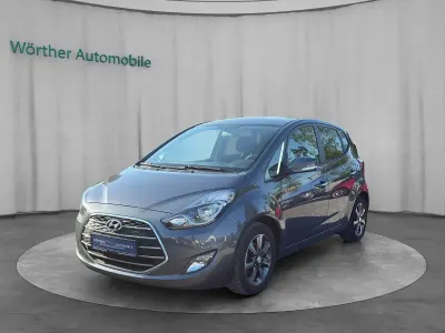 Gebraucht Hyundai i20 Space Plus 125 PS (91 kW) 2019 Grau Kleinwagen