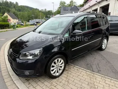 Gebraucht VW Touran Highline 140 PS (102 kW) 2015 Schwarz Van / Kleinbus