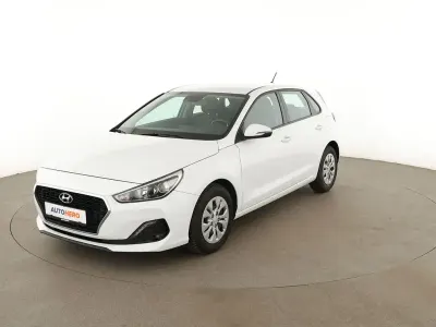 Gebraucht Hyundai i30 Select 99 PS (72 kW) 2019 Weiß Limousine