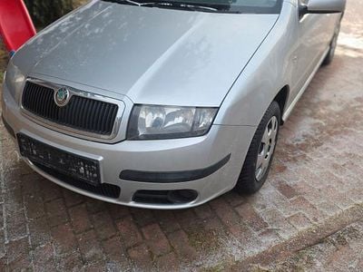 Silber Gebraucht 2006 Skoda Fabia Ambiente Limousine | 4.500 € (Teuer)