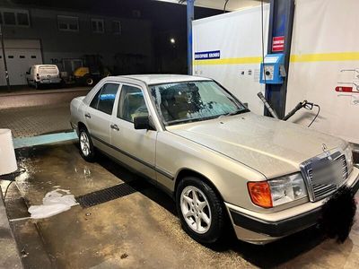 gebraucht Mercedes E230 W124