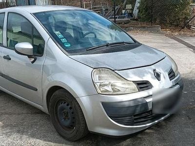 Usado Renault Modus 80 HP (58 kW) 2010 Cinzento Monovolume