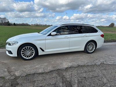 Gebraucht BMW 530 Sport Line 265 PS (194 kW) 2019 Weiß Kombi