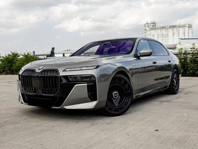 Gebraucht BMW 740 M Sport 286 PS (210 kW) 2025 Grau Limousine