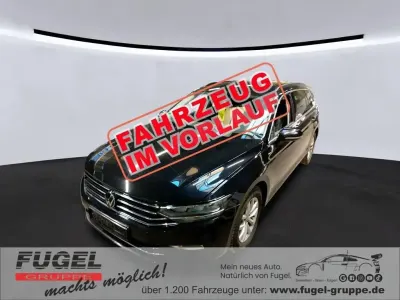 Gebraucht VW Passat 150 PS (110 kW) 2024 Deep black perleffekt Kombi