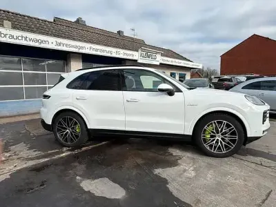 Gebraucht Porsche Cayenne S E-Hybrid Sport 519 PS (381 kW) 2024 Weiß SUV
