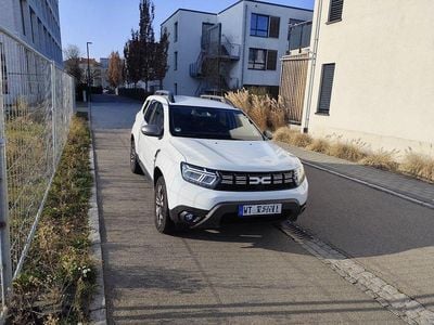 Weiß Gebraucht 2023 Dacia Duster Journey SUV | 20.200 € (Fairer Preis)