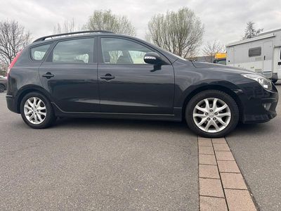Gebraucht Hyundai i30 90 PS (66 kW) 2010 Schwarz Kombi