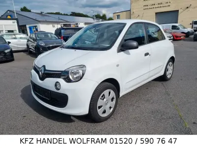 Gebraucht Renault Twingo Life 69 PS (50 kW) 2018 Weiß Kleinwagen