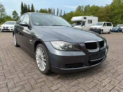 Gebraucht BMW 318 129 PS (94 kW) 2006 Grau Limousine