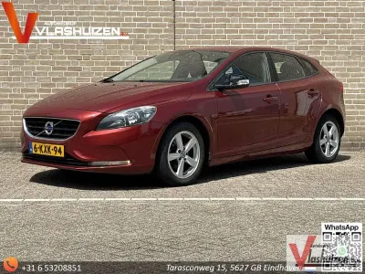 Gebraucht Volvo V40 114 PS (83 kW) 2013 Rot Limousine