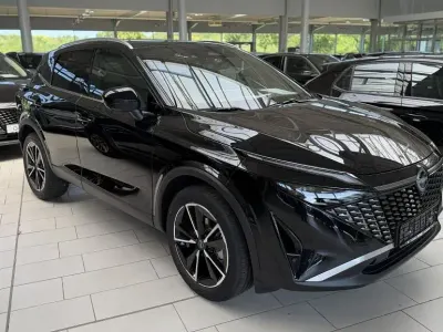 Neu Nissan Qashqai Tekna 158 PS (116 kW) 2025 Schwarz SUV