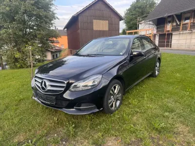 Gebraucht Mercedes E200 Elegance 184 PS (135 kW) 2013 Schwarz Limousine