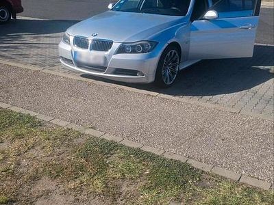 Gebraucht BMW 320 150 PS (110 kW) 2005 Silber Limousine