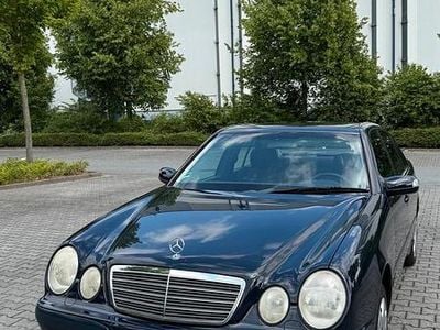 Mercedes E270
