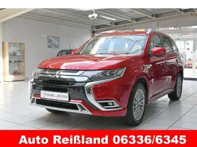 Gebraucht Mitsubishi Outlander P-HEV Top 135 PS (99 kW) 2019 Rot SUV
