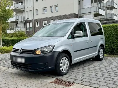 Gebraucht VW Caddy 105 PS (77 kW) 2013 Silber Van / Kleinbus