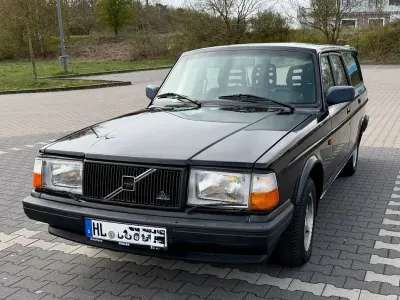 Usata Volvo Polar 111 CV (81 kW) 1991 Nero Berlina