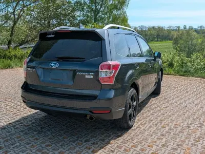 Begagnad Subaru Forester 147 HK (108 kW) 2015 Grå SUV