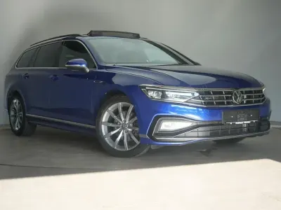 Gebraucht VW Passat R-line 200 PS (147 kW) 2023 Blau Kombi