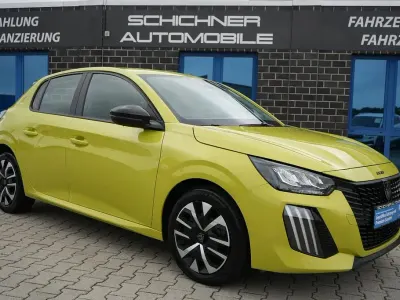 Gebraucht Peugeot 208 101 PS (74 kW) 2024 Kleinwagen
