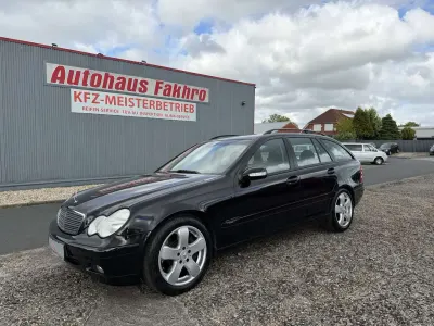 Gebraucht Mercedes C200 Sport 163 PS (119 kW) 2004 Obsidianschwarz  metalliclack Kombi
