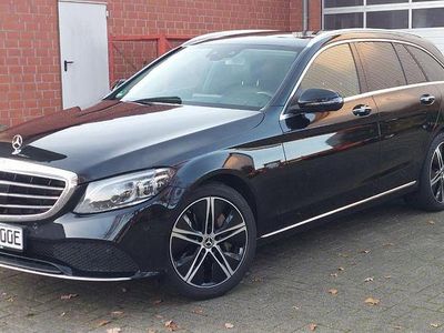 Usado Mercedes C300e Exclusive 306 HP (225 kW) 2019 Preto Sedan