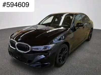Gebraucht BMW 330 Sport Line 245 PS (180 kW) 2023 Schwarz ii Limousine