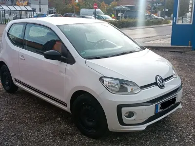 Gebraucht VW up! CLUB 60 PS (44 kW) 2017 Weiß Kleinwagen