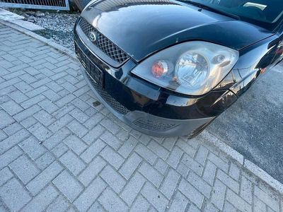 Usata Ford Fiesta 70 CV (51 kW) 2007 Blu Utilitaria