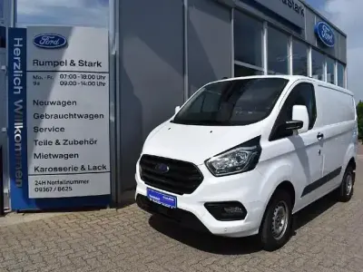 Gebraucht Ford Transit Trend 131 PS (96 kW) 2021 Weiß Limousine