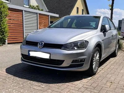 Używany VW Golf VII Edition 105 KM (77 kW) 2014 Srebrny Sedan/Limuzyna