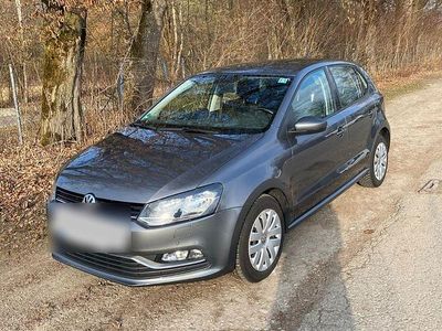 Gebraucht VW Polo 90 PS (66 kW) 2015 Grau Kleinwagen