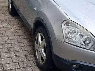 Gebraucht Nissan Qashqai +2 Acenta 150 PS (110 kW) 2010 Silber SUV