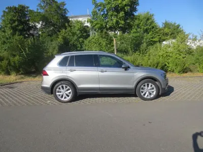Gebraucht VW Tiguan Highline 150 PS (110 kW) 2020 Andere farben SUV