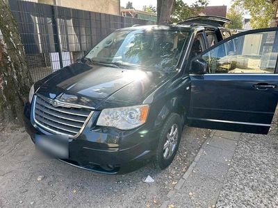 Usata Chrysler Voyager 163 CV (119 kW) 2010 Blu Monovolume