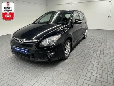 Gebraucht Hyundai i30 109 PS (80 kW) 2012 Schwarz (schwarz) Limousine