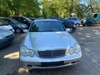 Gebraucht Mercedes C180 Classic 129 PS (94 kW) 2001 Silber Kombi