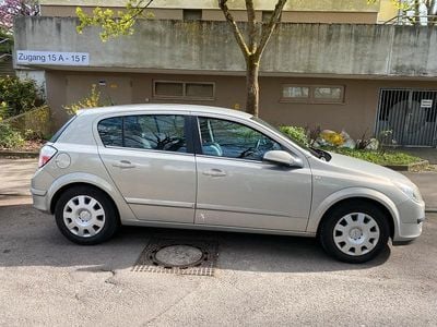 Gebraucht Opel Astra 122 PS (89 kW) 2006 Silber Limousine